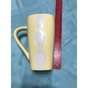 Dazee‎ Sun by Pfaltzgraff Latte Mug White Flowers Yellow Background Square